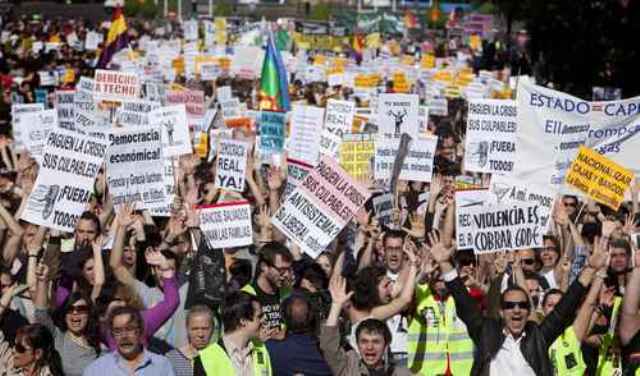 Mobilização na Espanha contra os políticos, empresários e banqueiros