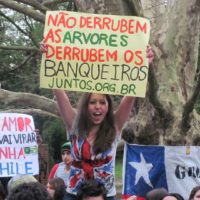 Ato em apoio aos estudantes chilenos em Porto Alegre