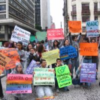 Em São Paulo, 200 manifestantes do 15.O acampam no Vale do Anhangabaú