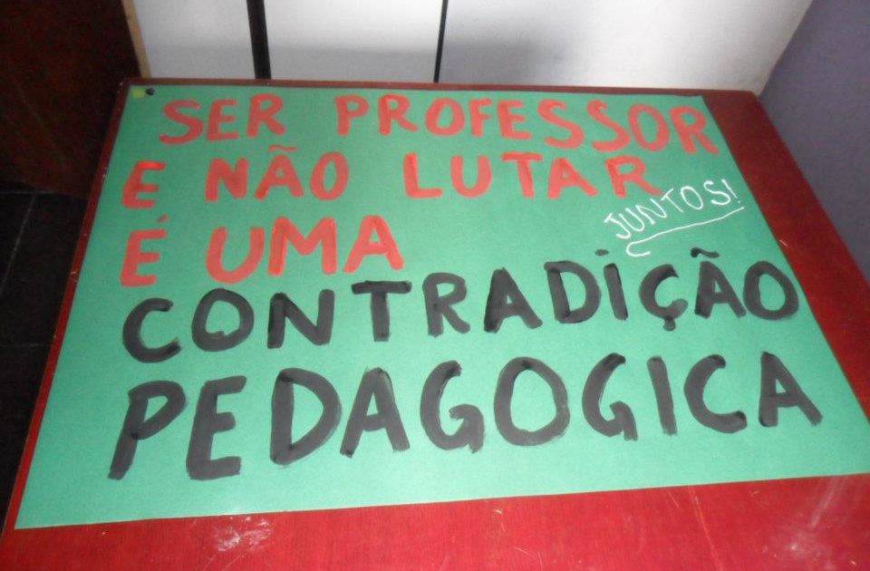 Greve dos professores em São Paulo: Jovens educadores em luta!