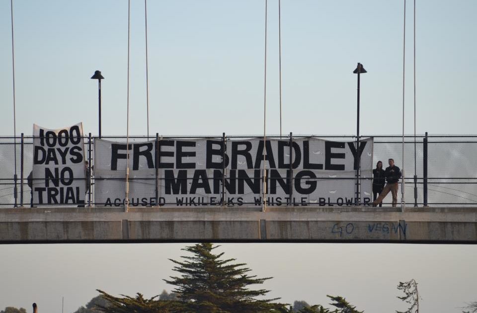 1000º dia de prisão de Bradley Manning é marcado por protestos