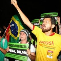 O papel da juventude no Brasil diante da crise no mundo