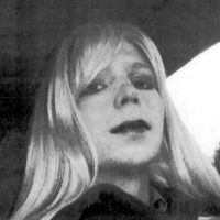Chelsea Manning e “Na Moral” – transfobia sem fronteiras
