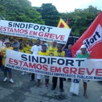 Nota de apoio à greve dos garis de Fortaleza: A coragem é contagiosa.