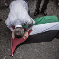 Eduardo Galeano: “Já pouca Palestina resta. Pouco a pouco, Israel a está apagando do mapa”