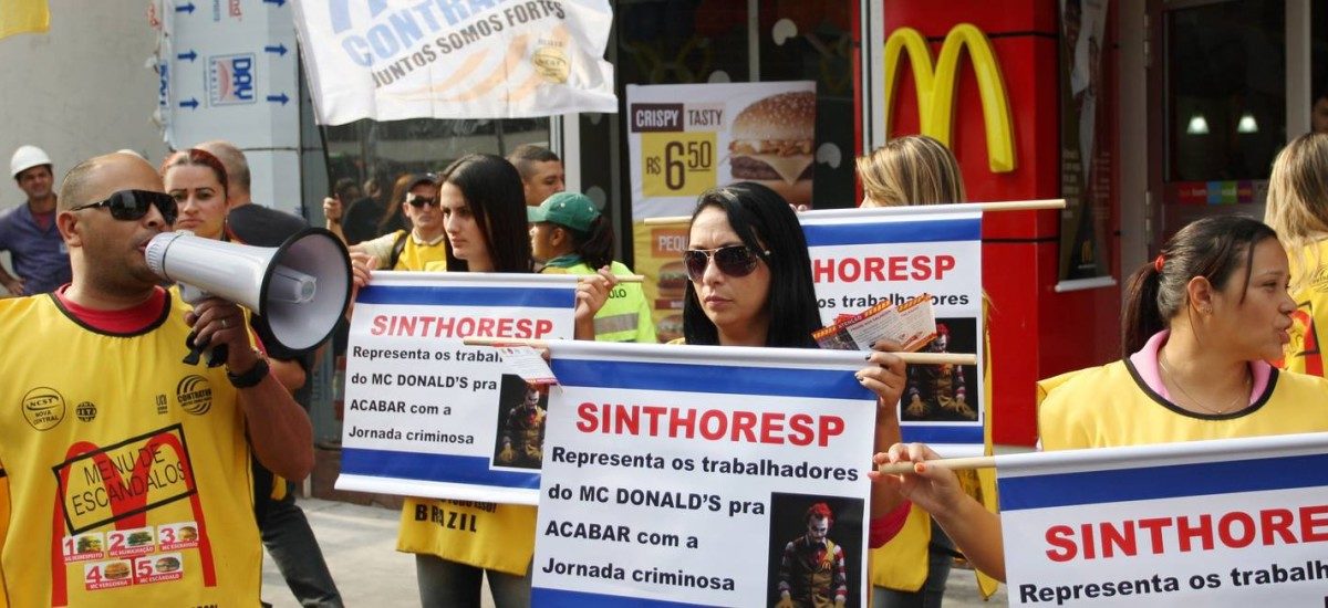 Trabalhadores do McDonald’s se mobilizam por mais direitos em SP!