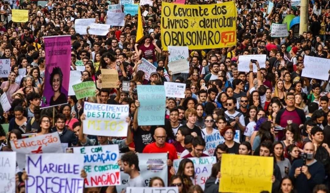 Ocupar as ruas por um novo Tsunami da educação: Vem pros comitês do Juntos! USP e Unicamp em defesa da educação pública e por Fora Bolsonaro!