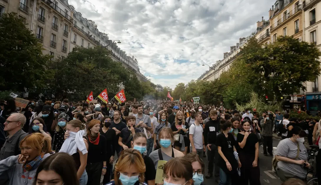 Um violento desejo de felicidade – a luta dos estudantes secundaristas da França